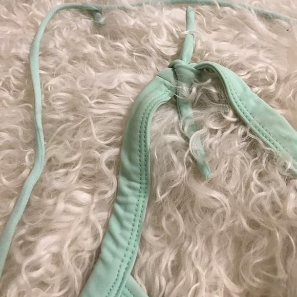 Indah Triangle Bikini Top‎ - Picture 3 of 6